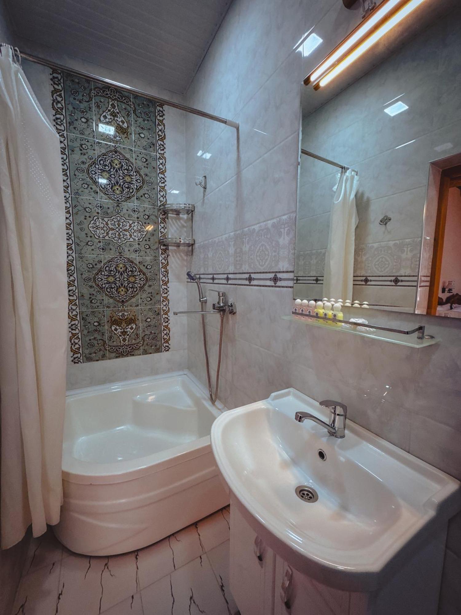 Old Gate Family Guest House Buxoro Ngoại thất bức ảnh